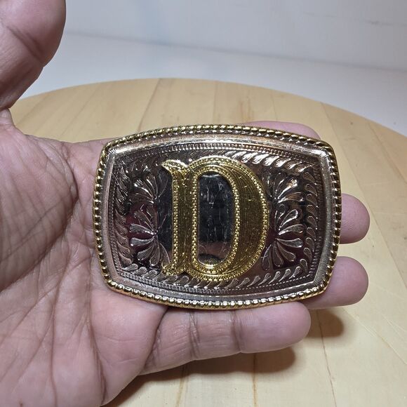 WESTERN STYLE INITIAL "D" BELT BUCKLE MONOGRAM LETTER SILVER /GOLD TONE SCROLL - Picture 1 of 8